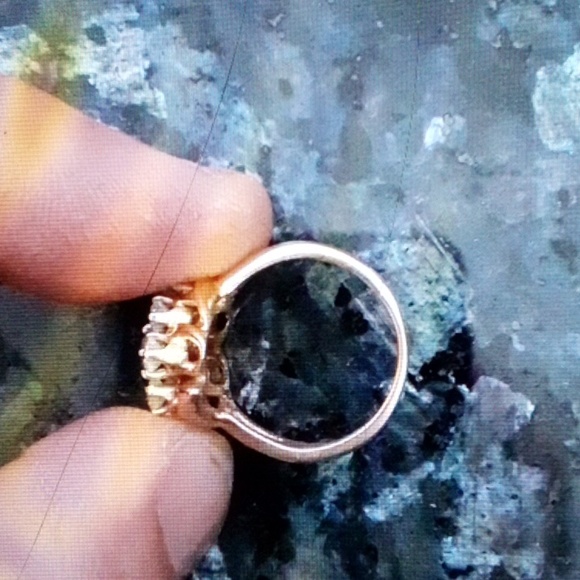 Beautiful custom one of a kind 14 kt good w natural diamonds close to 2.25 carat - Picture 4 of 8